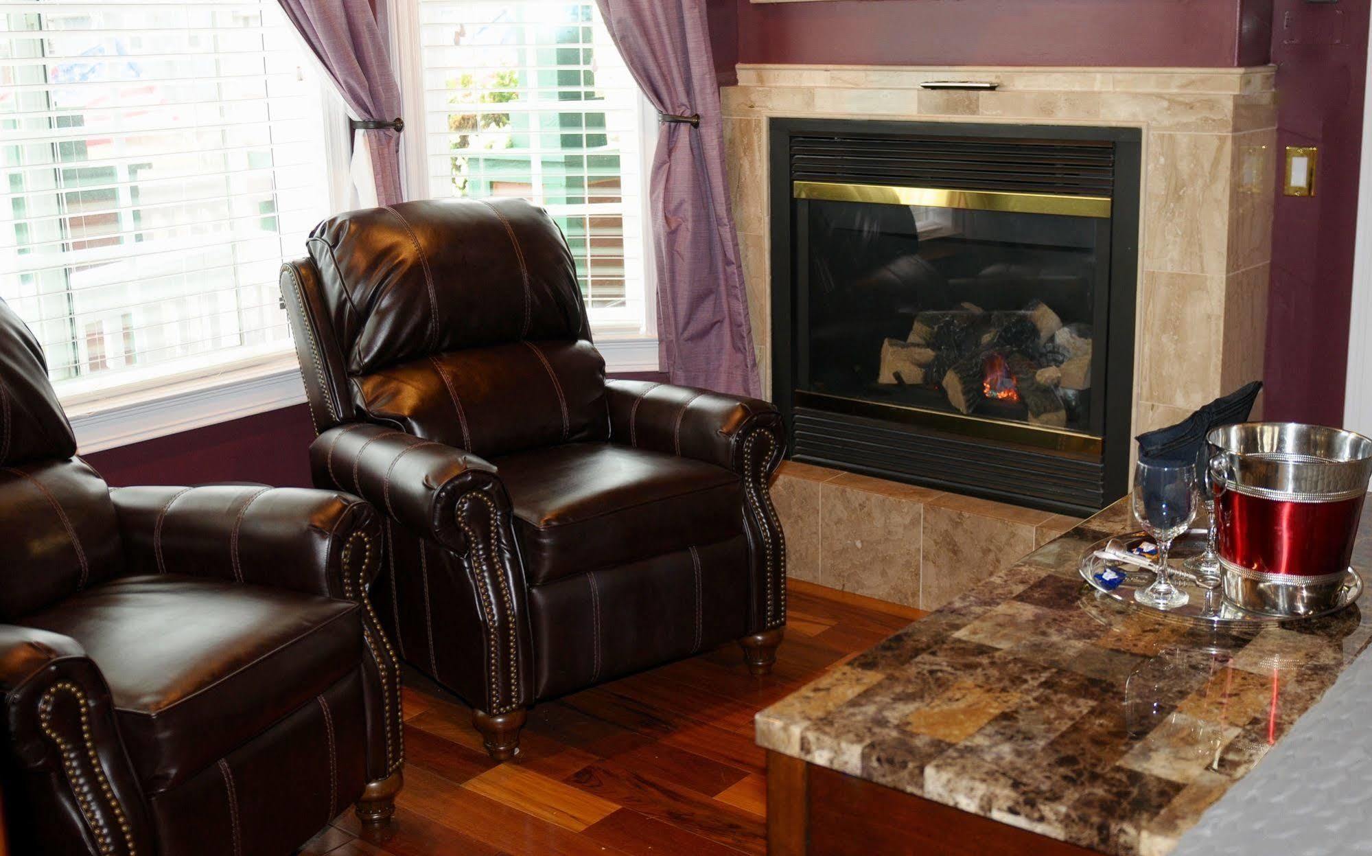 Collins Inn & Seaside Cottages (Adults Only) Ocean Shores Ngoại thất bức ảnh
