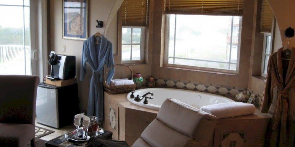Collins Inn & Seaside Cottages (Adults Only) Ocean Shores Ngoại thất bức ảnh